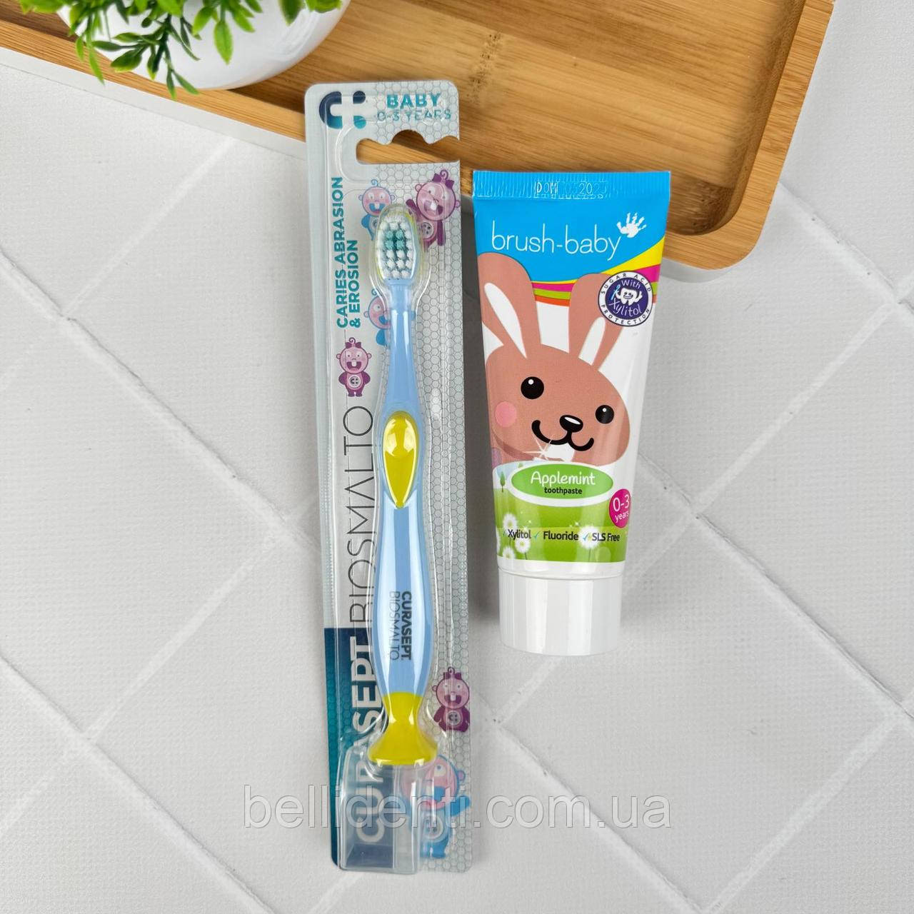 Набір для дітей від 0 до 3 років (щітка Curasept Baby Biosmalto+зубна паста Brush-Baby 50 мл, зайчик), блакитний, фото 1