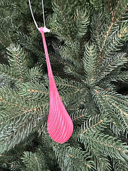Новорічна ялинкова іграшка Крапля рожевого кольору 14,5*3,5 см, підвіска на ялинку