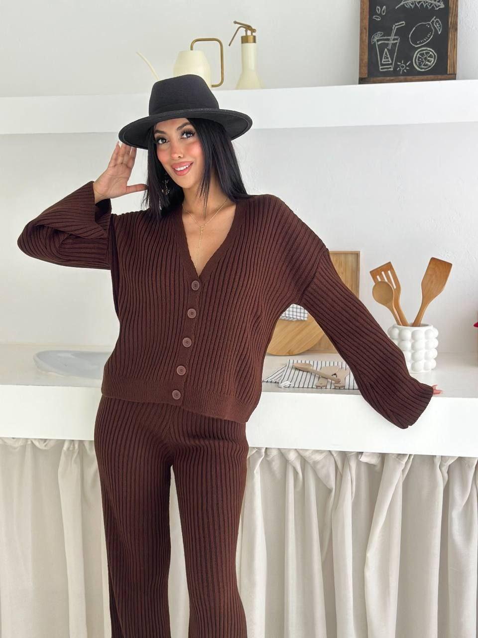Костюм жіночий трикотажний у фактурну смужку Модель: 1553-8044, фото 1