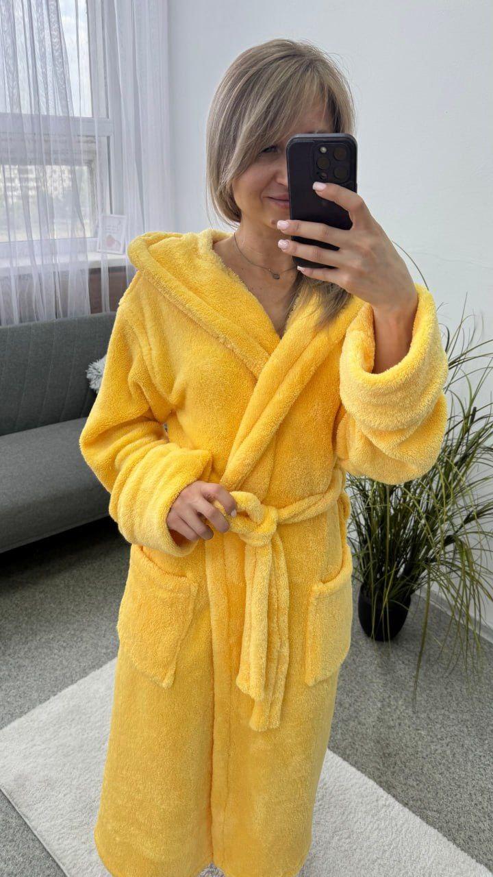Жіночий теплий жовтий довгий жовтий халат із капюшоном —теплий, м’який та універсальний, фото 1