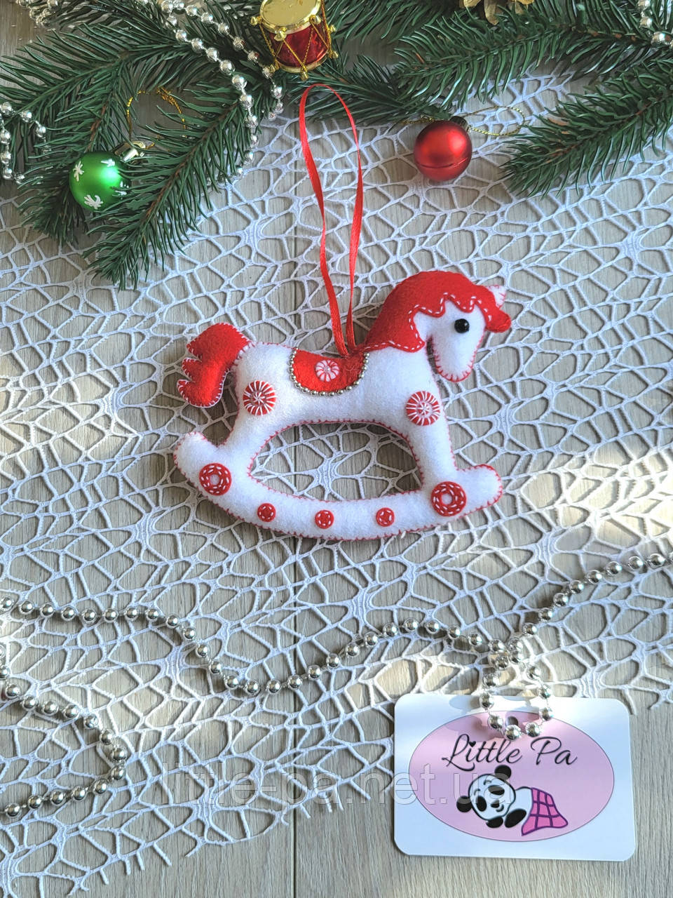 Новорічна ялинкова іграшка з фетру "Конячка" біла