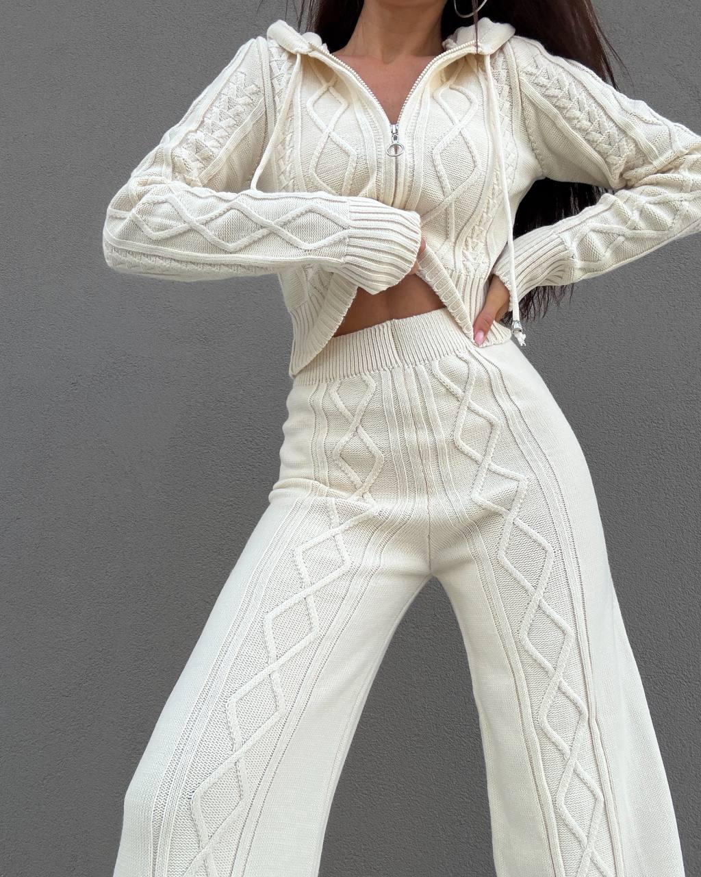 Жіночий теплий костюм візерункового в'язання прямі штани та кофта на блискавці з капюшоном (р. 42-46) 9KO3936, фото 1