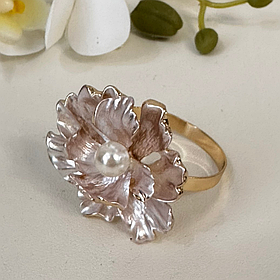 Металеве кільце для серветок Квітка,з перлиной 5*4.5*6см, колір - білий із золотом (набір 6 шт)