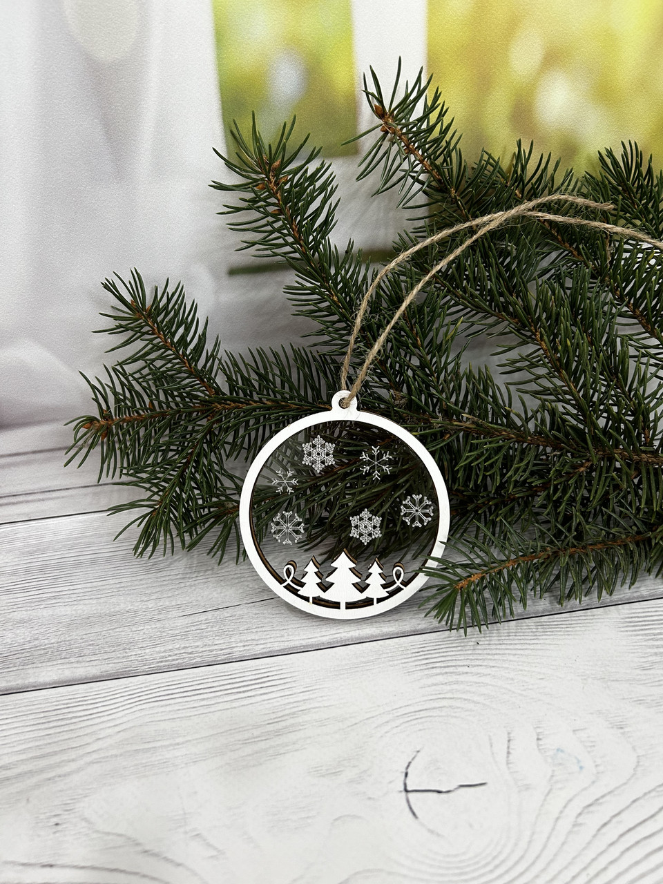 Дерев'яна ялинкова іграшка з оргсклом. Новорічна акрилова прикраса для брендування, фото 1