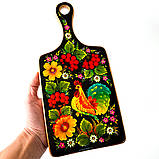 Дошка кухонна Петриківський розпис ПІВНИК на КАЛІНІ ручної роботи з дерева 16 х 33 см Український сувенір, фото 4