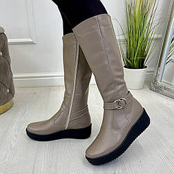 Шкіряні високі жіночі чоботи на танкетці. Колір візон