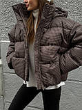 Жіночий зимовий пуховик у стилі оверсайз із капюшоном, фото 5
