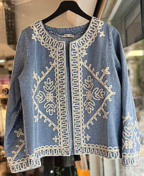 Вишитий жіночий піджак з джинсової тканини в блакитному кольорі з білою вишивкою розміри S,M,L.