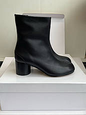 Жіночі чорні шкіряні ботильйони Maison Margiela черевики зі шкіри Tabi Мейсон Марджела, фото 3