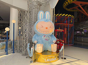 Надувна декорація Лабубу 300 см з повітродувкою для парків, ТРЦ і фотозон, фото 2