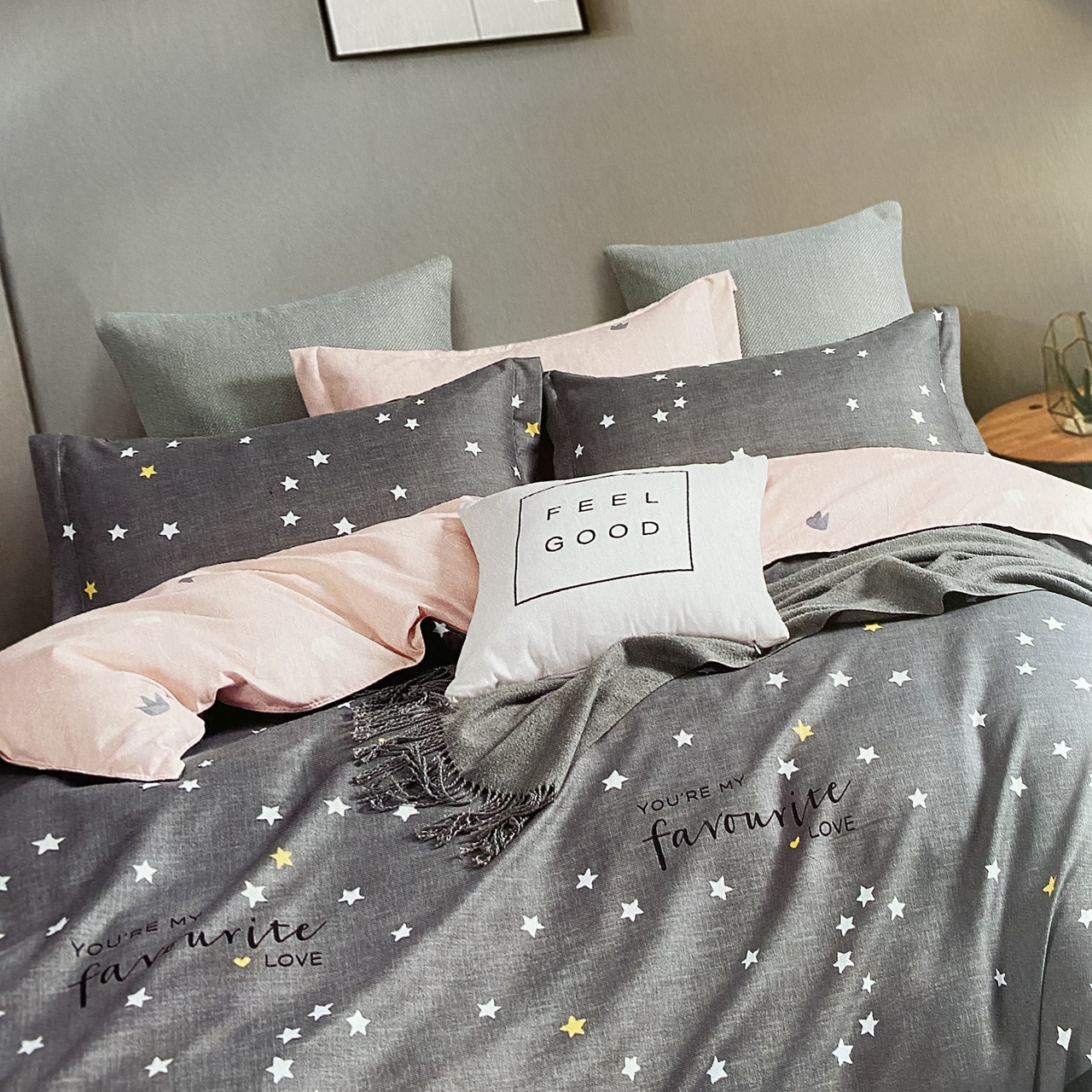 Постільна білизна Сімейний комплект з простирадлом на гумці з фланелі два підодіяльника, фото 1