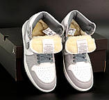 Зимові сірі шкіряні жіночі кросівки Nike Air Jordan 1 Сірі на хутрі, фото 3