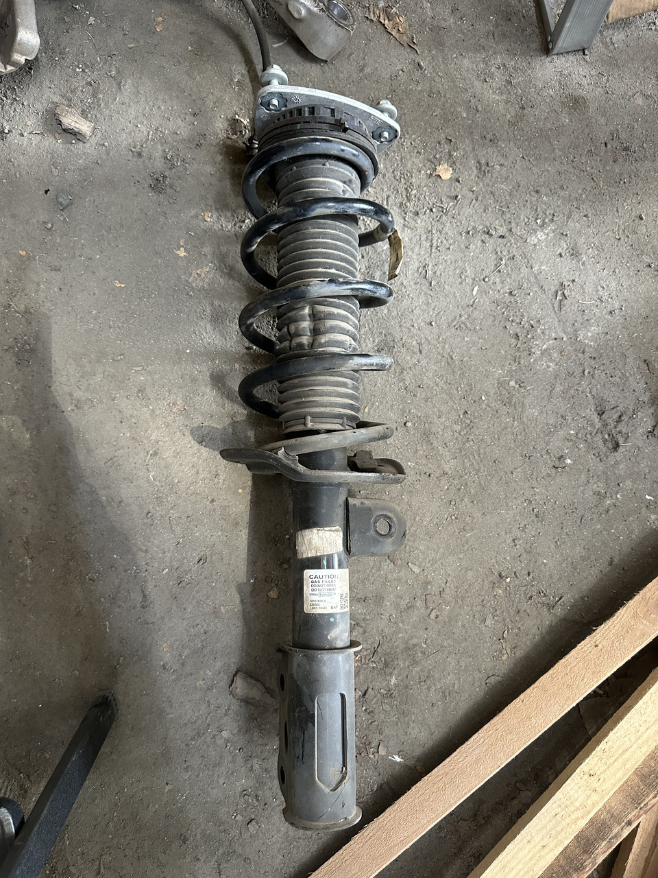 Стійка амортизатора у зборі передня права Ford Explorer 20- 2.3T задній привід LB5C18045BNF, фото 1