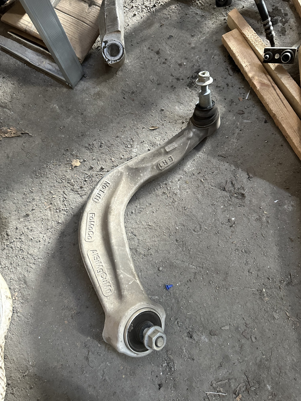 Важіль нижній передній правий бумеранг Ford Explorer 20- LB5Z3082A, фото 1