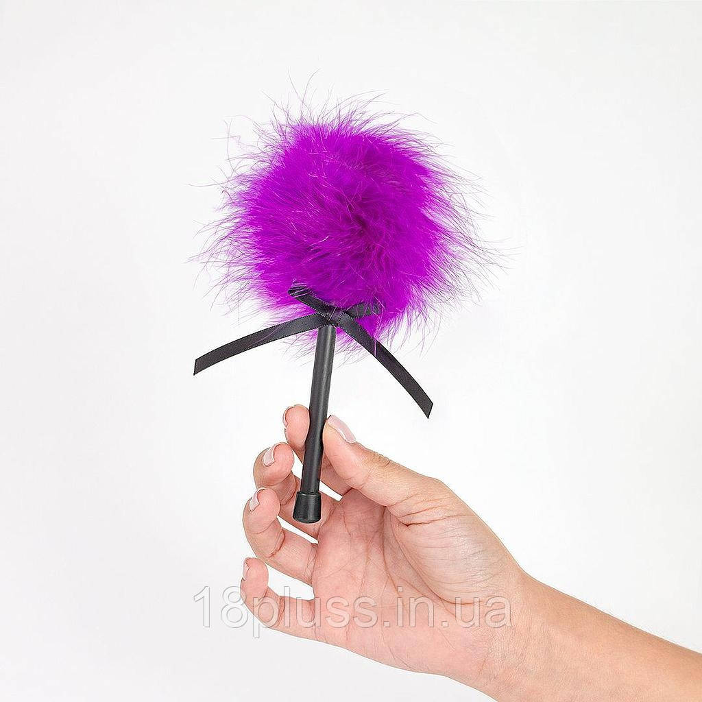 Міні тіклер-пір'їнка для еротичних ігор Secret Play Mini Feather Tickler Purple ✨, фото 1