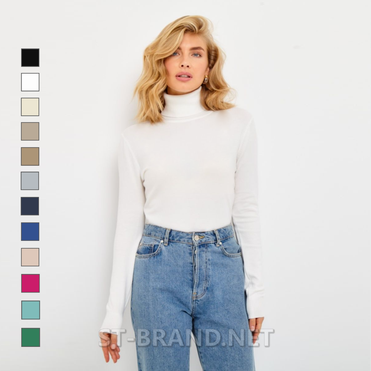 S/M, L/XL. Білий однотонний жіночий гольф, класична базова модель