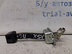 Обмежувач дверей передній лівий Mitsubishi ASX GA 1.8 DIESEL 4N13 2010 (б/у)