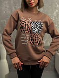 Тепла жіноча кофта світшот на флісі з анімалістичним принтом утеплена кофточка великих розмірів, фото 2