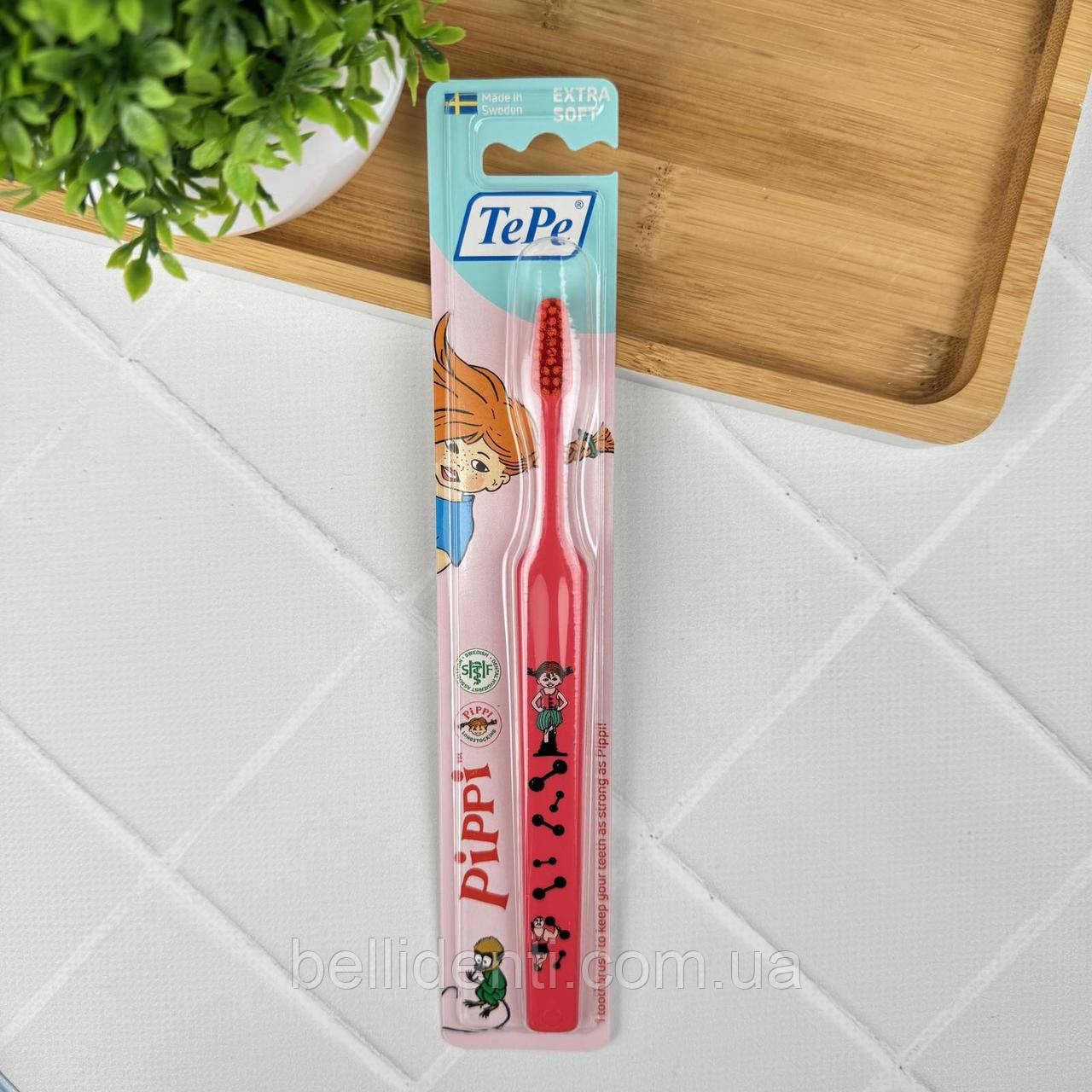 Дитяча зубна щітка TePe Kids Pippi X-Soft (від 3 років), коралова