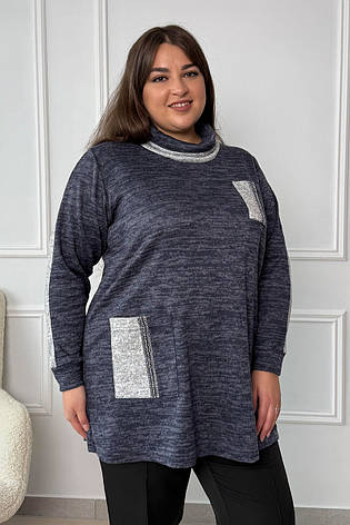 Жіноча туніка батал трикотажна з кишенею та коміром синя, фото 1