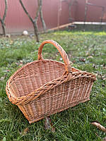 Дровниця із лози, природний матеріал