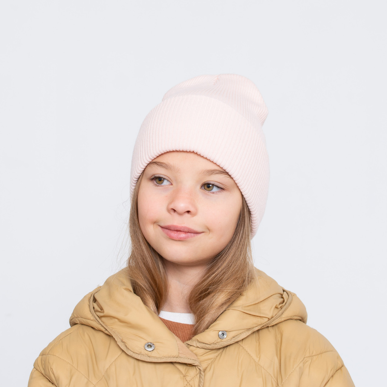 Шапка "Резінка База" з відворотом світла пудра