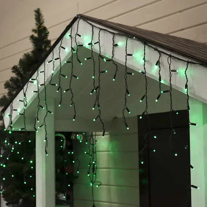 Новорічна вулична гірлянда Бахрома 3 х 0.8 м чорний дріт зелений від мережі Jb, фото 1