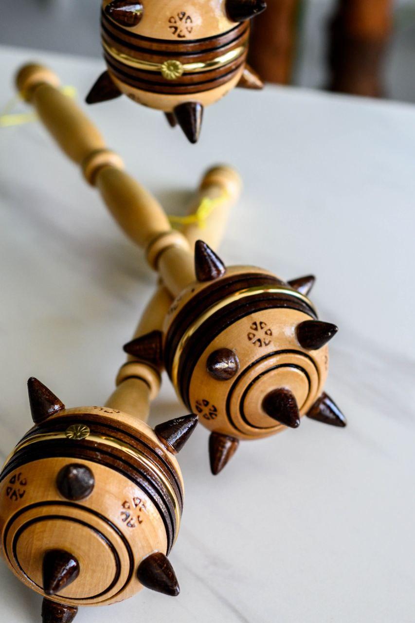 Сувенірна дерев'яна булава середня