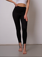 Спортивні облягаючі легінси з ангорового трикотажу в рубчик з принтованими штрипками