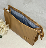 🧡Містка жіноча стьобана косметичка KTMO у смужку, дорожній органайзер для косметики 24х16.5х6.5см, фото 2