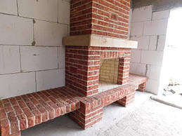 Вишня на білому