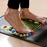 Массажний ортопедичний коврик для ніг аплікатор для самомасажу з камінням 175х35 см для зняття напруги профілактика сколіозу, фото 5