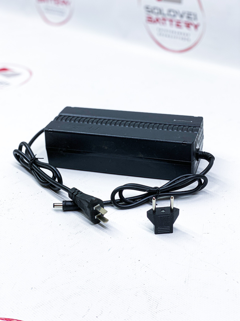 Зарядний пристрій 60V 5A (67.2V) з кулером для Li-Ion 16S акумуляторів, фото 1