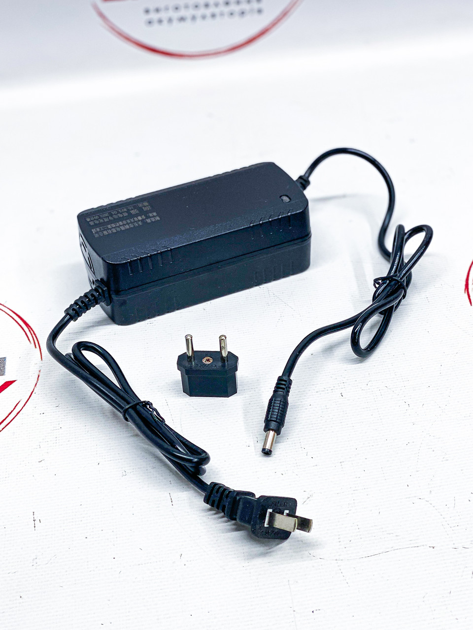 Зарядний пристрій 16,8V 5A, фото 1