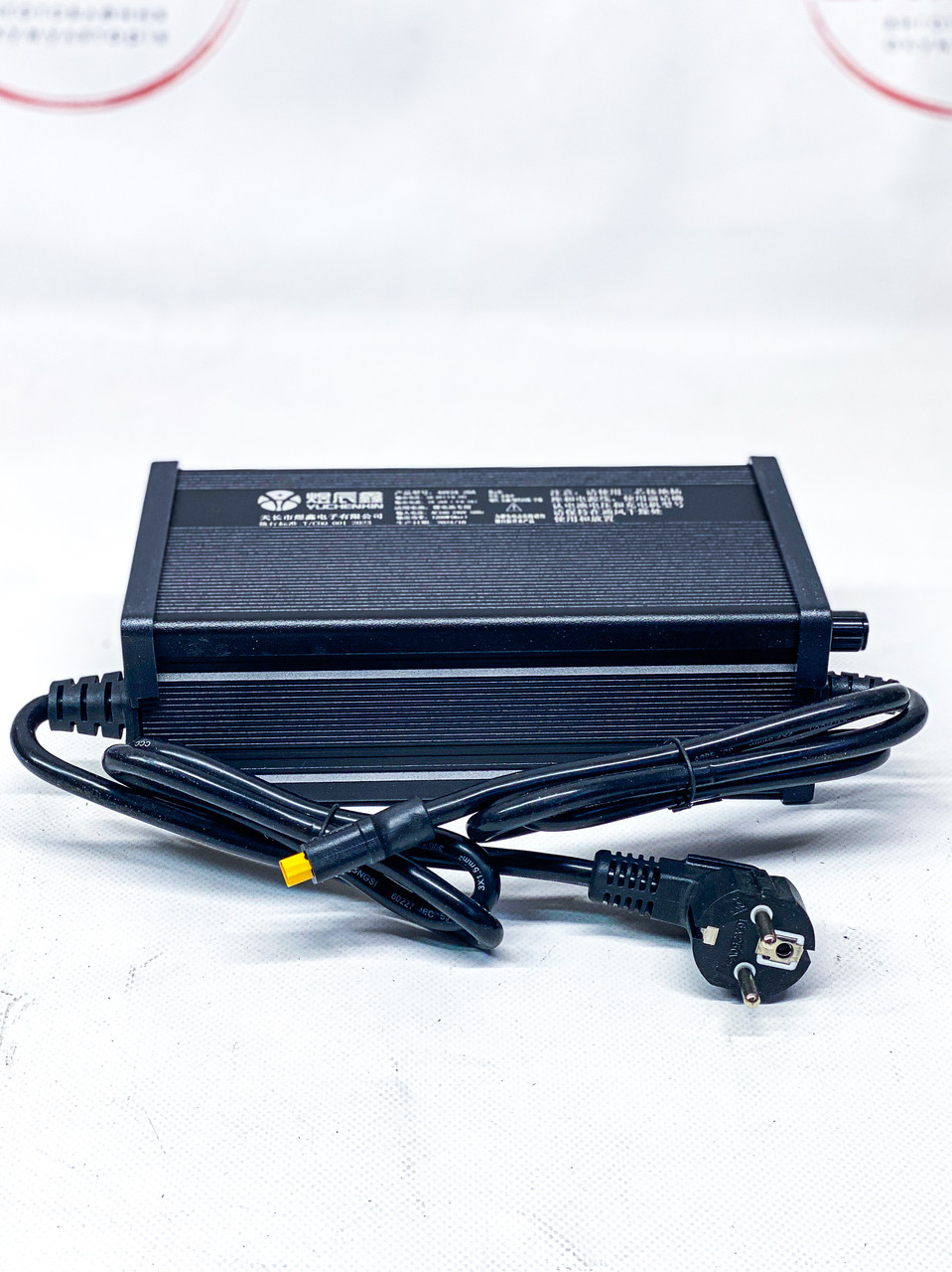 Зарядний пристрій з регулюванням струму 48v 52v (58.8v) 2-20А, фото 1