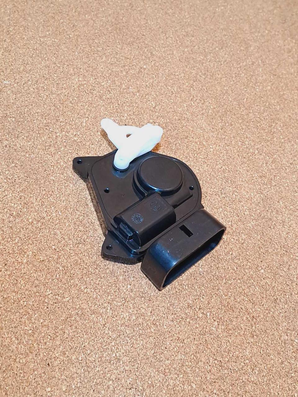 Електропривод замка дверей передньої лівої BYD F3 F3R New F3 , Бид Ф3, Бід Ф3, фото 1