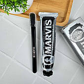 Набір Marvis Amarelli Licorice (зубна паста зі смаком лакриці 85 мл та чорна зубна щітка середньої жорсткості)