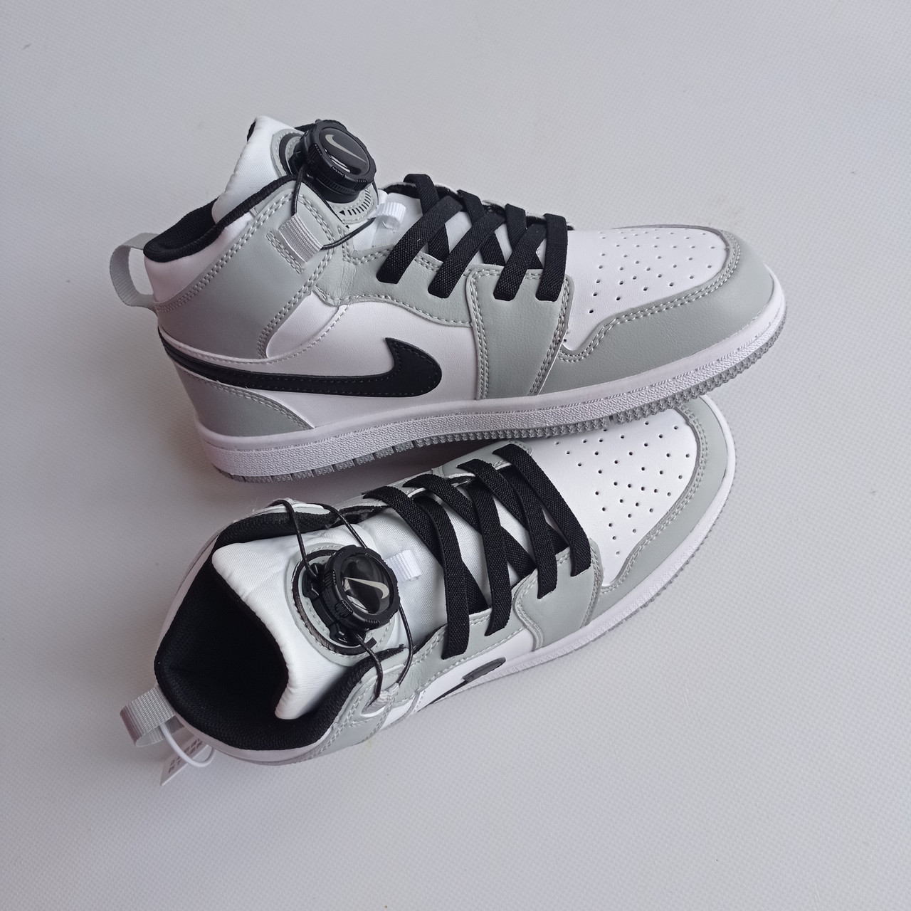 Дитячі демісезонні кросівки Nike air jordan 1 mid smoke, фото 1