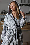 Халат жіночий теплий м'який довгий домашній (банний) з капюшоном і поясом Зебра, фото 3