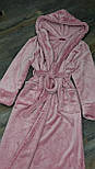 Халат жіночий рожевий теплий м'який довгий домашній (банний) з капюшоном і поясом, фото 9
