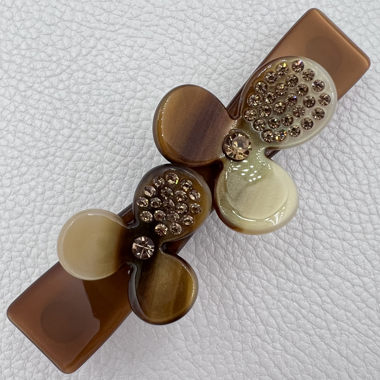 Заколка автомат для волос карамельного цвета с цветочками и желтыми камушками длина 9 см ширина 2 см