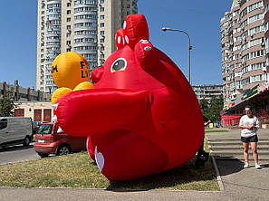 Надувна арт-декорація ведмедик із серцем 4 метри, фото 2