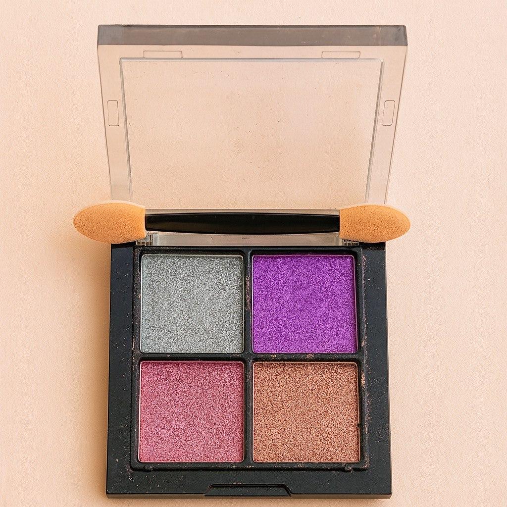 Новинка! Втирка для дизайну нігтів ,в палетці 4 кольори( №04)