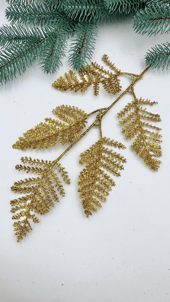 Новорічна гілка. Колір — золото. Довжина 42 см. Ширина 17 см, фото 1