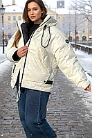 Жіноча куртка біла зимова оверсайз