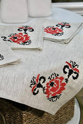 Доріжки-ранери та серветки з вишивкою