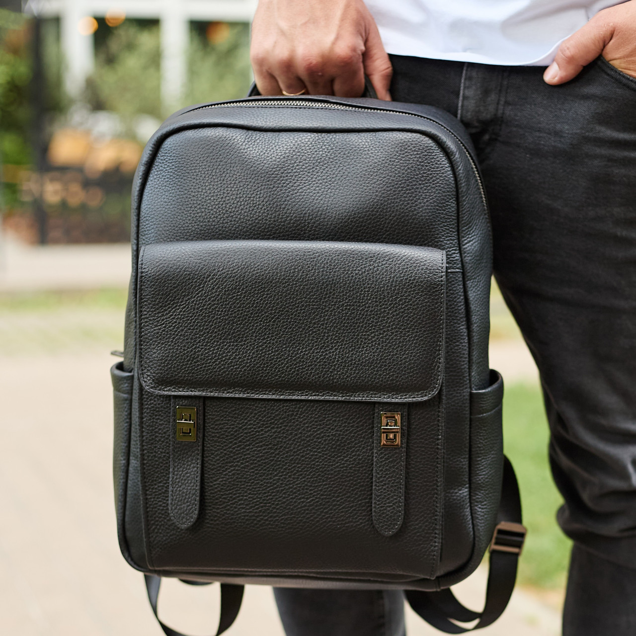 Стильний чоловічий шкіряний рюкзак 40х30х17, практичний аксесуар для ноутбука та документів, чорний, фото 1