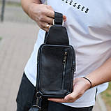 Чоловіча сумка-слінг через плече 13х20х5, бананка нагрудна з візерунком для телефону, чорна, фото 10
