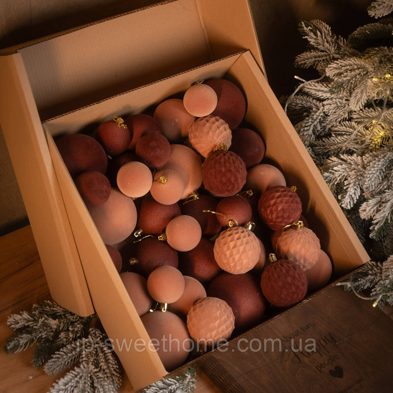 Набір ялинкових куль "Оксамит" 40 шт колір коричневий