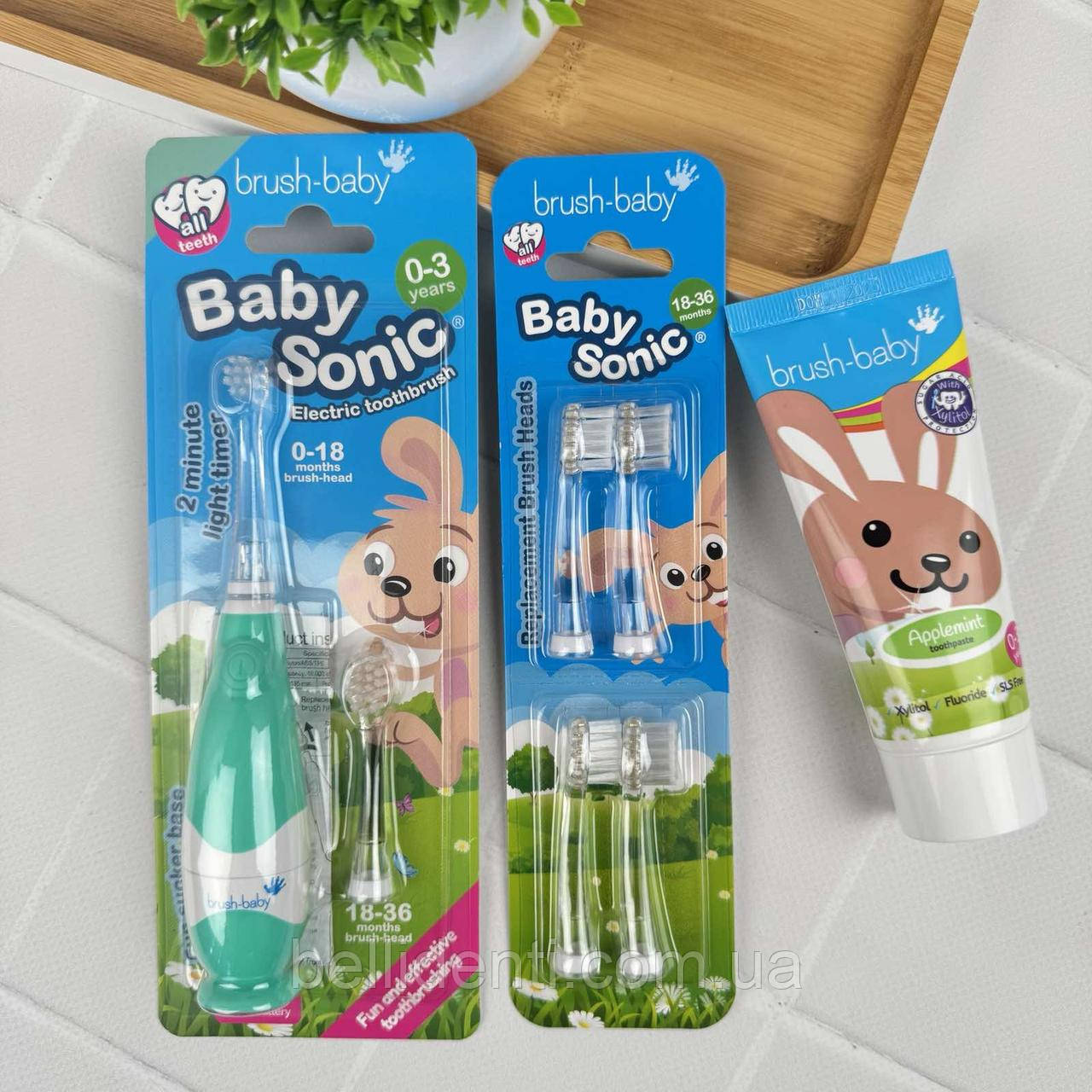 Набір Brush-Baby BabySonic від 0 до 3 років (паста 50 мл зайчик, бірюзова щітка і насадки)